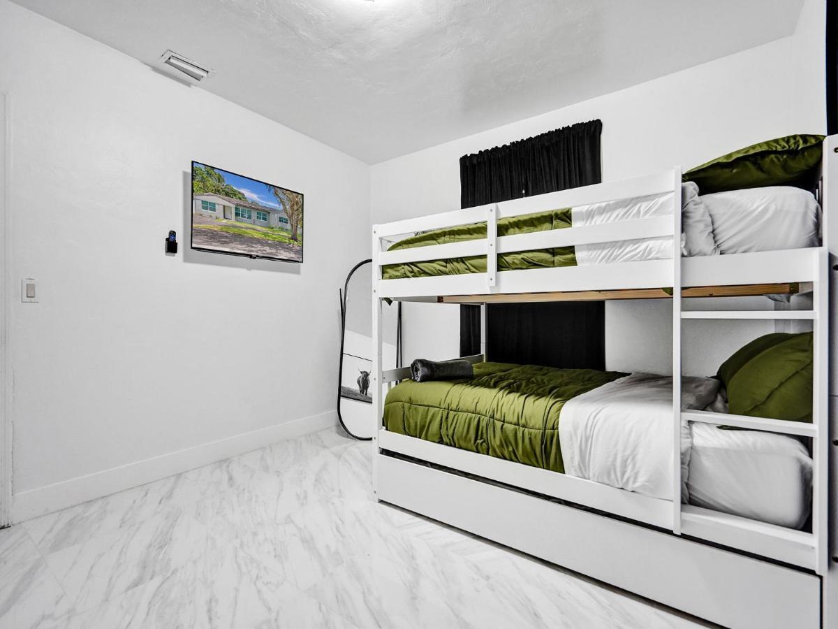 Escape To Miami Retreat North Miami Beach Exterior foto